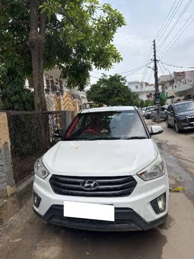https://images10.gaadi.com/usedcar_image/4627768/original/e2d95d0f-4581-44c4-99b3-552d0928e27c.png?imwidth=6400