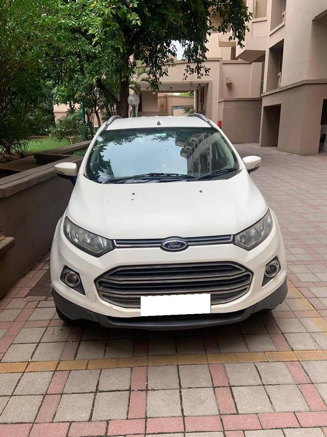 https://images10.gaadi.com/usedcar_image/4627799/original/processed_71c407a6-ef1f-4986-94a4-11f73a5deb2a.jpg?imwidth=6402