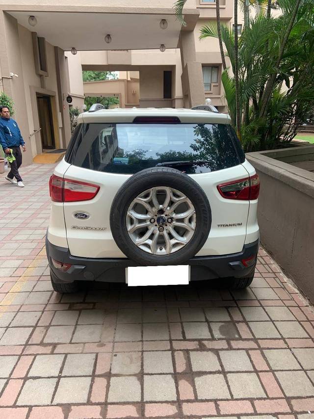 https://images10.gaadi.com/usedcar_image/4627799/original/processed_ae26637d-f9ed-47f9-84f5-6743fc2860e7.jpg?imwidth=6400