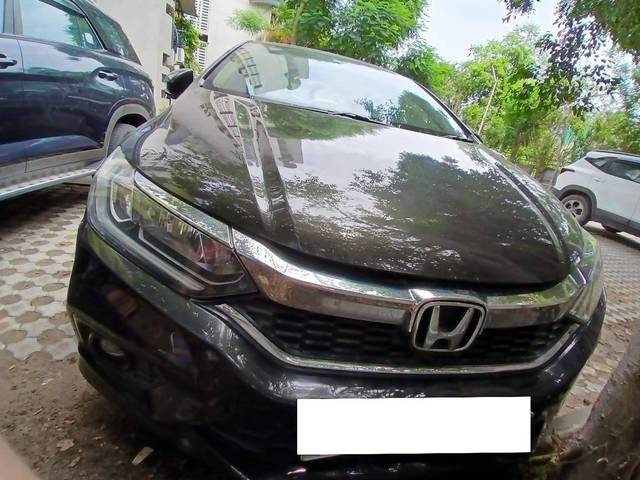 https://images10.gaadi.com/usedcar_image/4627811/original/processed_7b649cff-9015-433b-89dc-53e804d51a1b.jpg?imwidth=6401