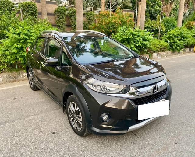 https://images10.gaadi.com/usedcar_image/4627827/original/processed_4e10af856c4e6646f64d276294fe5ccb.jpg?imwidth=6400