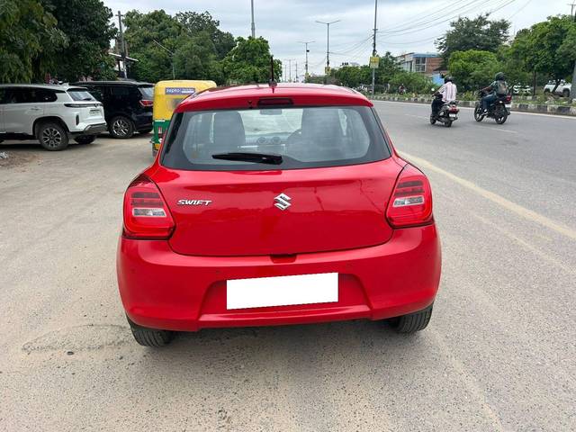 https://images10.gaadi.com/usedcar_image/4627829/original/processed_d411fe298a06805bed01afca4f58a3c1.jpg?imwidth=6401