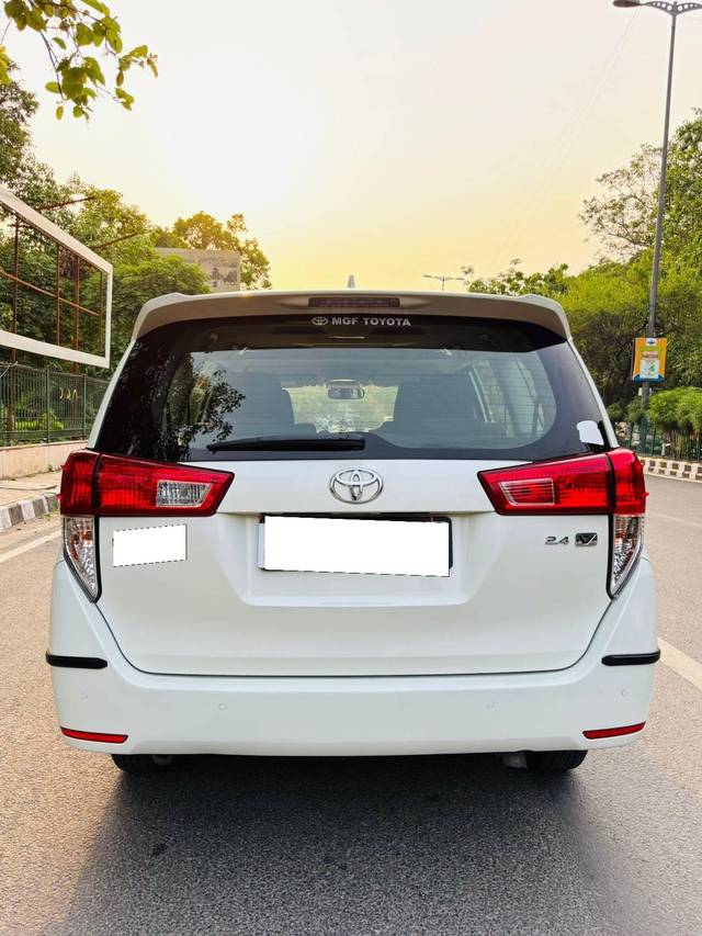 https://images10.gaadi.com/usedcar_image/4627831/original/processed_69c2d669739a790ccf8c5e9bdb2465c4.jpg?imwidth=6402
