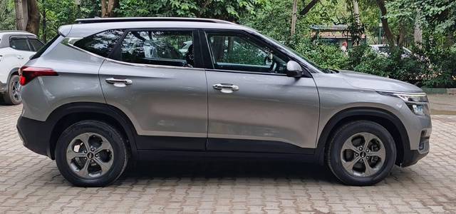 https://images10.gaadi.com/usedcar_image/4627844/original/processed_14071cc5a494ea96b34e8794264b7678.jpg?imwidth=6401