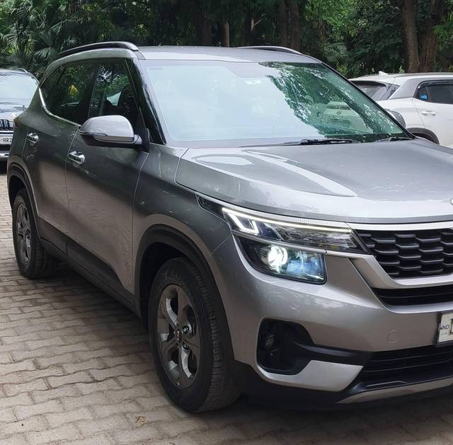 https://images10.gaadi.com/usedcar_image/4627844/original/processed_30a46b9311fb9b56fc432fc5fe238a5f.jpg?imwidth=6400