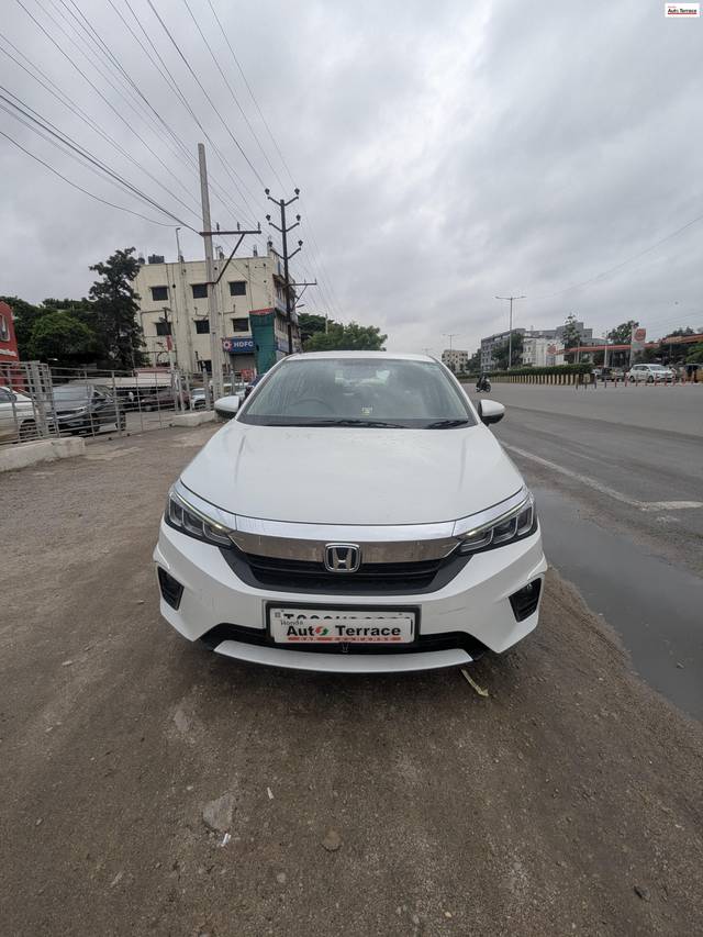 https://images10.gaadi.com/usedcar_image/4627855/original/46f4bc1efd683961164b021b92546a83.jpg?imwidth=6400