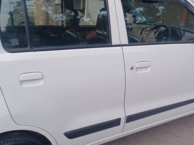 https://images10.gaadi.com/usedcar_image/4627856/original/processed_fc56009e-529e-4870-a163-4a8755e9038f.jpg?imwidth=6401