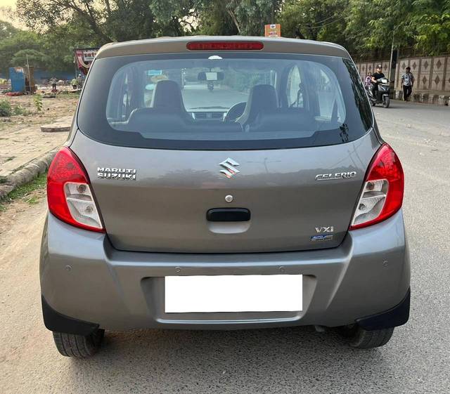 https://images10.gaadi.com/usedcar_image/4627863/original/processed_853f99b8-d40e-4ed3-a10a-51d6701771c0.jpg?imwidth=6402