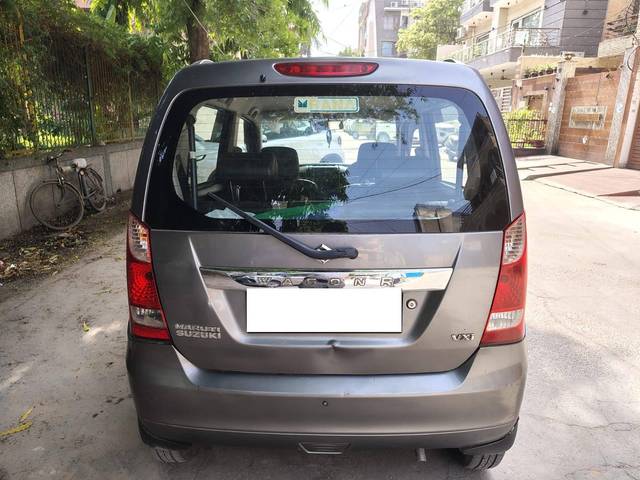 https://images10.gaadi.com/usedcar_image/4627870/original/processed_e5220b95-7cdb-4cc2-b8f3-8e12a21b5e8d.jpg?imwidth=6401