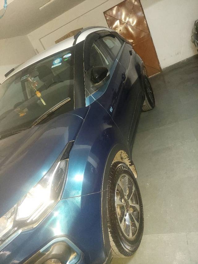 https://images10.gaadi.com/usedcar_image/4627931/original/552df9f6-2679-4458-9074-4fc611ac8d24.jpg?imwidth=6402