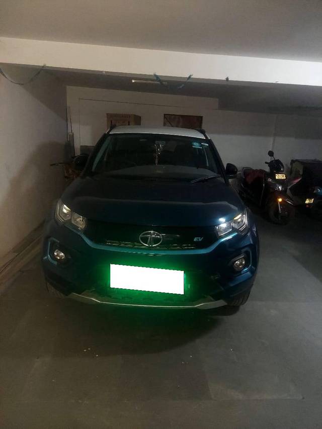 https://images10.gaadi.com/usedcar_image/4627931/original/processed_27af61c4-85c1-45a8-b240-0a29e8a19d96.jpg?imwidth=6400