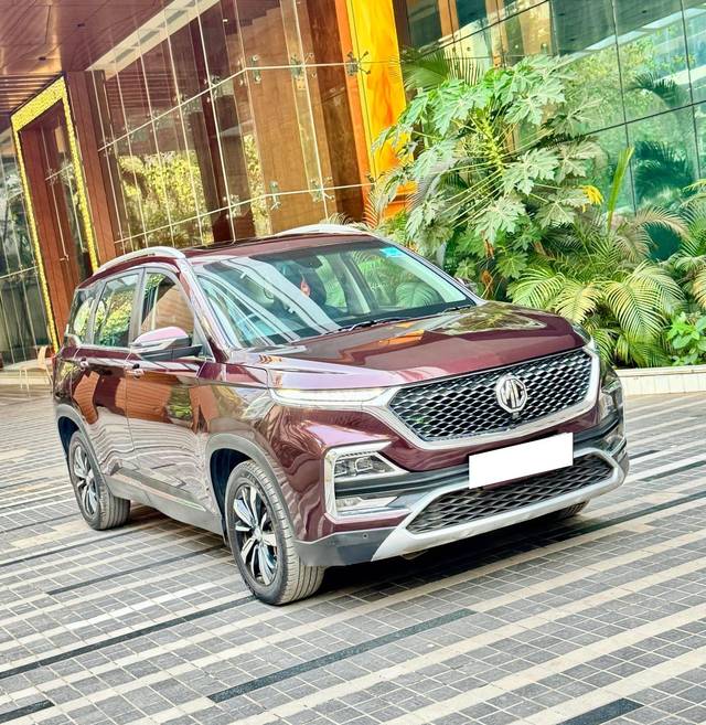 https://images10.gaadi.com/usedcar_image/4627976/original/processed_f6a1df44-606a-45ea-89ab-b9cd1e3ab4c6.jpg?imwidth=6400