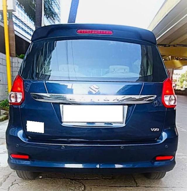 https://images10.gaadi.com/usedcar_image/4627996/original/processed_588cabdb4ad5dd2482fb03dd342d8a5d.jpeg?imwidth=6401
