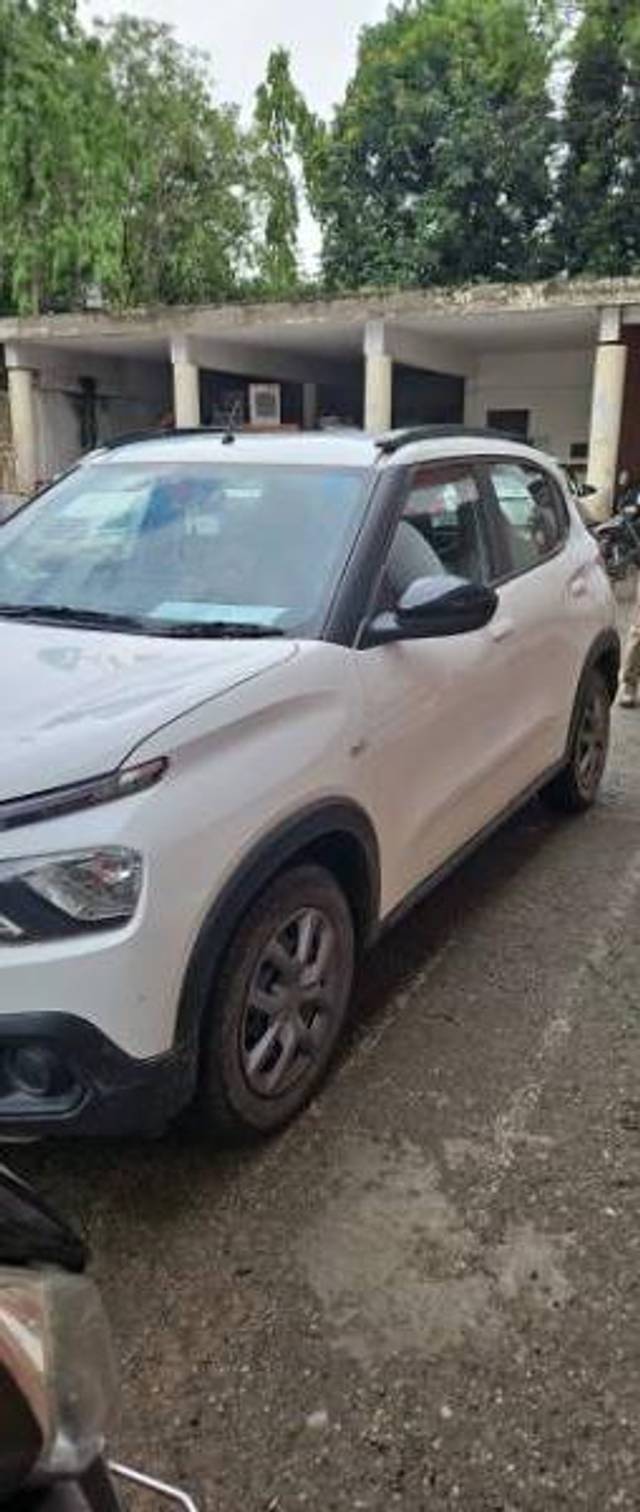 https://images10.gaadi.com/usedcar_image/4628011/original/processed_e177b9bd-a1a1-49b5-918c-56e2775eab34.jpg?imwidth=6402