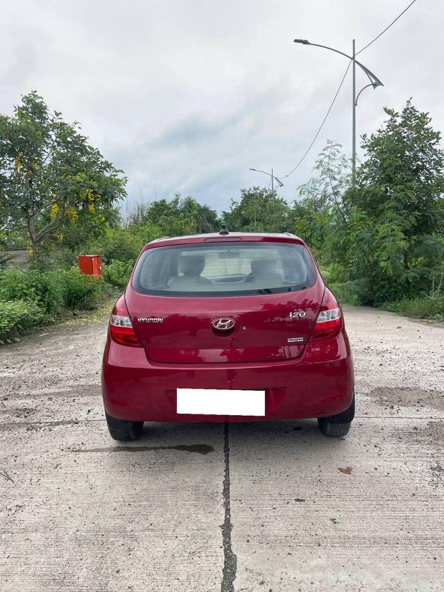 https://images10.gaadi.com/usedcar_image/4628013/original/processed_f81ed5e3e1032576fd64e294ed198fd2.jpg?imwidth=6402