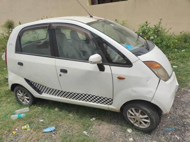 https://images10.gaadi.com/usedcar_image/4628019/original/processed_f2bb503b-bd1a-499b-9878-48eb0e0a14b1.jpg?imwidth=6401