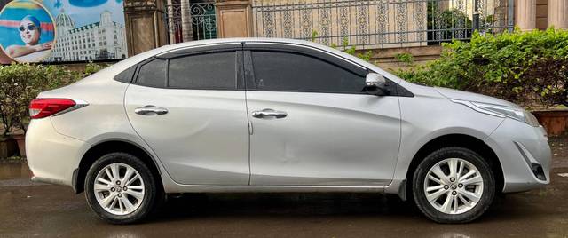 https://images10.gaadi.com/usedcar_image/4628031/original/processed_4da595ba-3b43-4451-82a4-736fca3c72aa.jpg?imwidth=6401