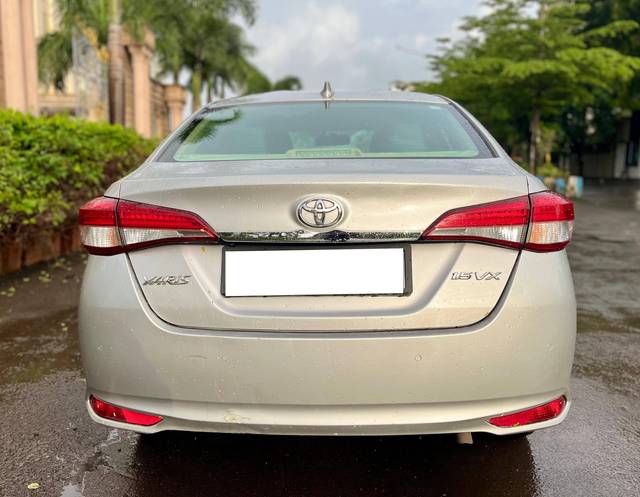 https://images10.gaadi.com/usedcar_image/4628031/original/processed_7297e592-84d9-4c89-9ae5-438881c60307.jpg?imwidth=6402