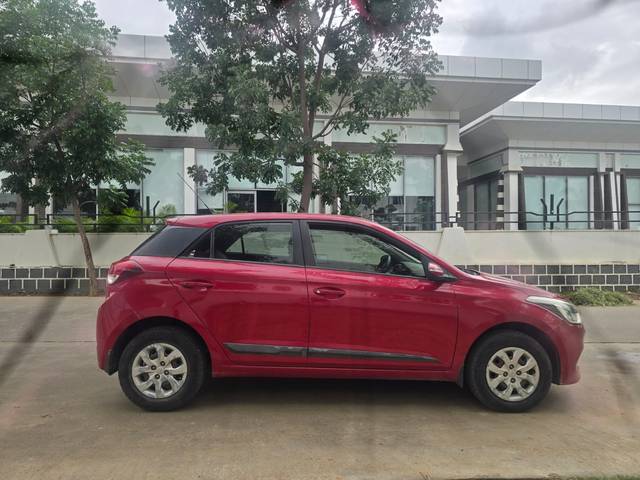 https://images10.gaadi.com/usedcar_image/4628033/original/3c8373b3405c5f3e2e543aa1d6caba7e.jpg?imwidth=6401