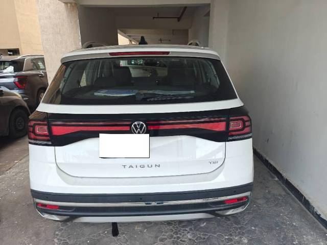 https://images10.gaadi.com/usedcar_image/4628035/original/processed_d15db23d-6f42-4ebf-9b94-bab7ee8a0729.jpg?imwidth=6400