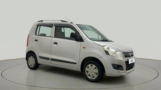 https://images10.gaadi.com/usedcar_image/4628056/original/704d80c5a88918b487a78f277505f83b.jpg?imwidth=6400
