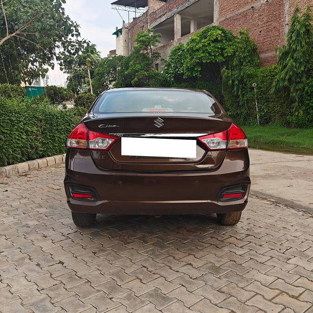 https://images10.gaadi.com/usedcar_image/4628061/original/processed_e19f4ec8ddd39769c281755498c8bff4.jpg?imwidth=6402