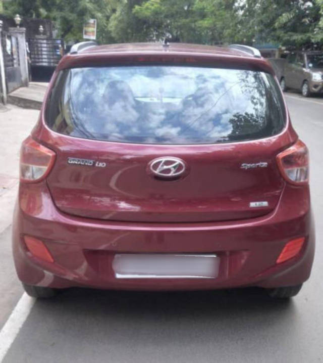 https://images10.gaadi.com/usedcar_image/4628063/original/processed_85fb74aa36d32a12247e9e13feae3238.png?imwidth=6402