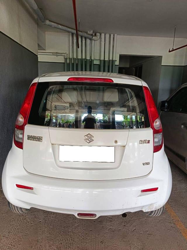 https://images10.gaadi.com/usedcar_image/4628065/original/processed_fb99d037-5c7a-46a9-9425-18857e912c18.jpg?imwidth=6400