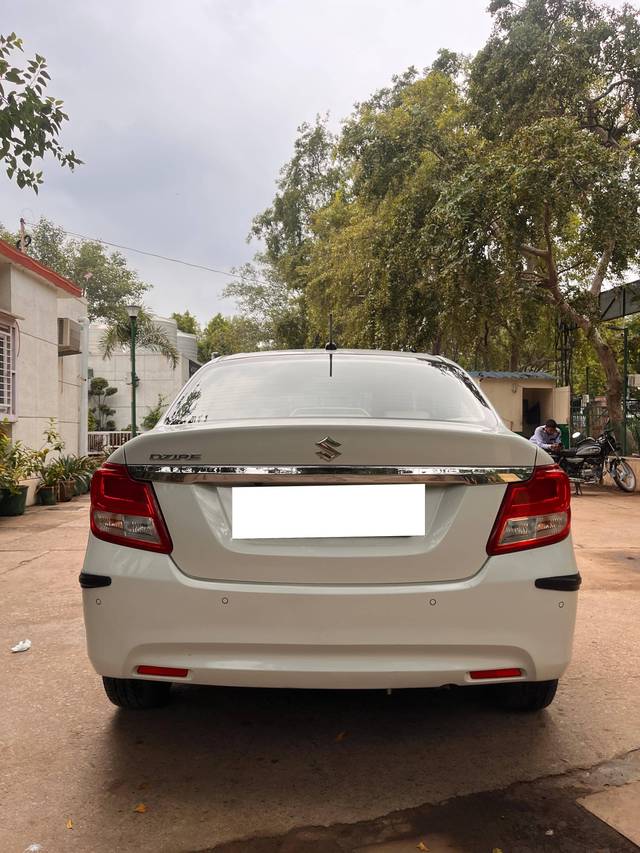 https://images10.gaadi.com/usedcar_image/4628122/original/processed_0a9f3c16-b0ca-46dc-aae5-7f91fbd196d7.jpg?imwidth=6402