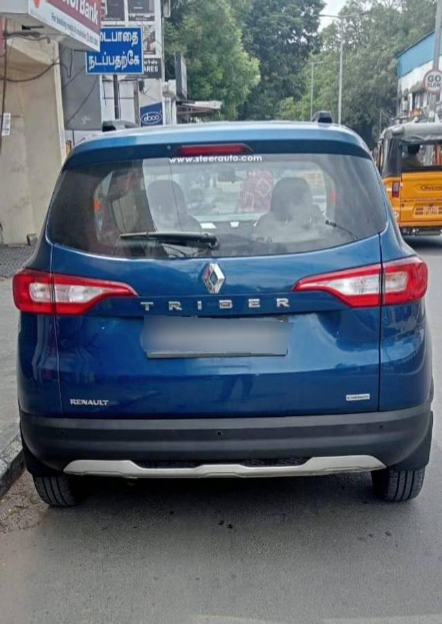 https://images10.gaadi.com/usedcar_image/4628124/original/processed_5d22fd87862a34cb4f37bf799e4b39f3.jpg?imwidth=6401
