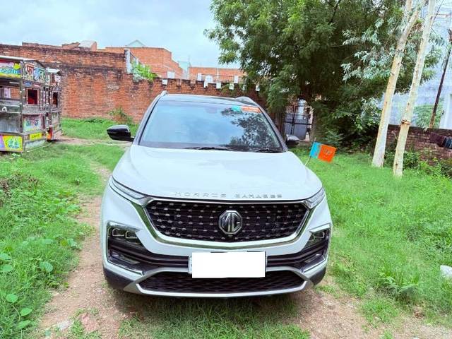 https://images10.gaadi.com/usedcar_image/4628132/original/processed_f3fd4bb3-8ae1-43c1-8488-577e70424d78.jpeg?imwidth=6400