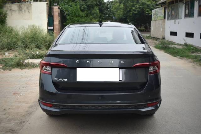 https://images10.gaadi.com/usedcar_image/4628143/original/processed_afe24eaff6ff3f4b7f82d52a5c5a08b3.jpg?imwidth=6402