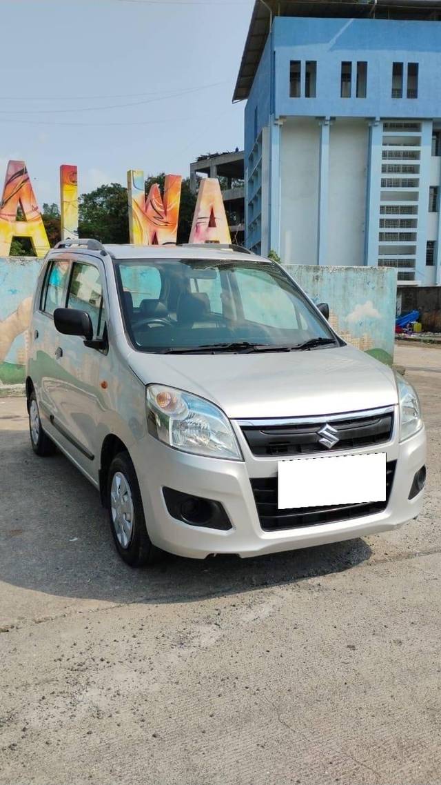 https://images10.gaadi.com/usedcar_image/4628144/original/processed_5798d6b8-73e5-45bd-ad4c-a9748f042e28.jpg?imwidth=6400