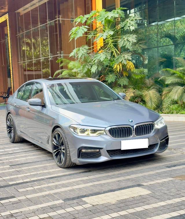 https://images10.gaadi.com/usedcar_image/4628151/original/processed_3b87cee6-7f3b-477e-b673-3dcec1c66c31.jpg?imwidth=6400