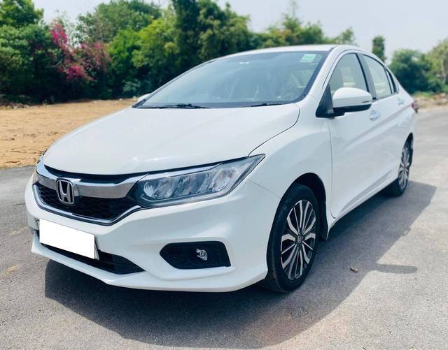 https://images10.gaadi.com/usedcar_image/4628162/original/processed_75b10b78-10ca-4a9a-8490-914b5d5622d8.jpg?imwidth=6400