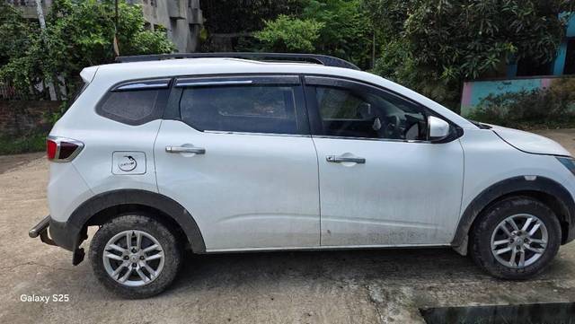 https://images10.gaadi.com/usedcar_image/4628213/original/processed_0d18af4a-0439-49a8-825c-a9518d309432.jpg?imwidth=6400