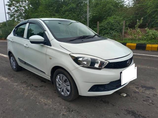 https://images10.gaadi.com/usedcar_image/4628220/original/processed_9e3b1d9d-64a4-4686-806c-4170aa81365c.jpg?imwidth=6400