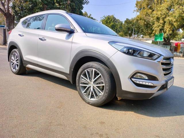 https://images10.gaadi.com/usedcar_image/4628252/original/processed_25230cfbe1e331002eb57aee85d16b1b.jpg?imwidth=6400