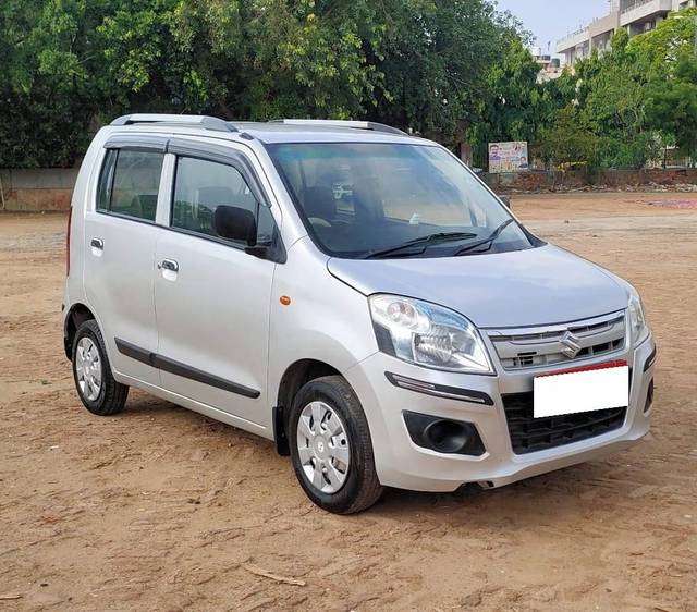 https://images10.gaadi.com/usedcar_image/4628330/original/processed_a5cdf27d539c0846a9e7950aca8af890.jpg?imwidth=6400