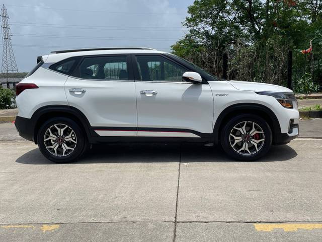 https://images10.gaadi.com/usedcar_image/4628333/original/processed_d7911e03093439f18313e3ee40a5faf1.jpg?imwidth=6402