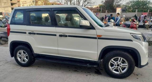 https://images10.gaadi.com/usedcar_image/4628345/original/processed_7b738784f530dc996b039526573e2012.jpg?imwidth=6401