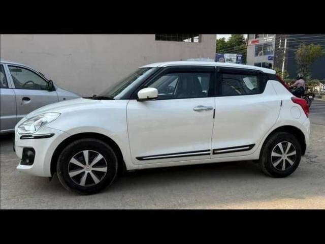 https://images10.gaadi.com/usedcar_image/4628356/original/processed_b916bd620bfaa4a052fec674a90a8e6f.jpg?imwidth=6400