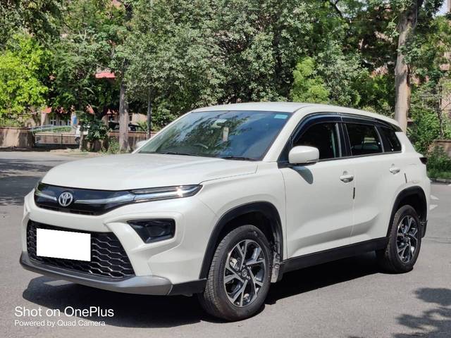 https://images10.gaadi.com/usedcar_image/4628370/original/processed_0aebdf2558328d4d4bef24b9bf8e42a4.jpg?imwidth=6400