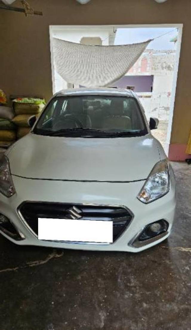 https://images10.gaadi.com/usedcar_image/4628377/original/processed_2e524078-0303-4c81-a253-6ac96d2ece1d.jpg?imwidth=6402