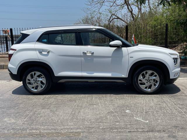 https://images10.gaadi.com/usedcar_image/4628390/original/e96f728dc0b92e943d34bf6eb26c1ff2.jpg?imwidth=6401