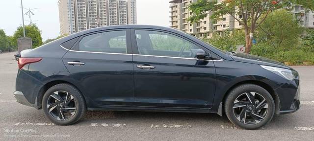 https://images10.gaadi.com/usedcar_image/4628400/original/processed_515a02088e54659d66d98cee0c043e53.jpg?imwidth=6401