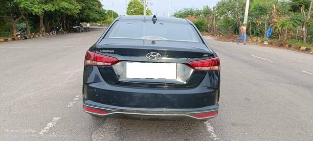 https://images10.gaadi.com/usedcar_image/4628400/original/processed_716c7286106201d1bac5f702f452980e.jpg?imwidth=6402
