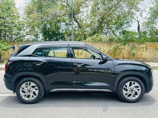https://images10.gaadi.com/usedcar_image/4628403/original/processed_f47ede7f680f0d8f2f0b2d3bbd683ec1.jpg?imwidth=6401