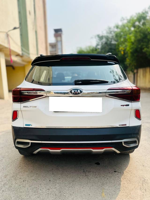https://images10.gaadi.com/usedcar_image/4628411/original/processed_7457a4c873c5fa815f2082c7fbc4bc3e.jpg?imwidth=6402