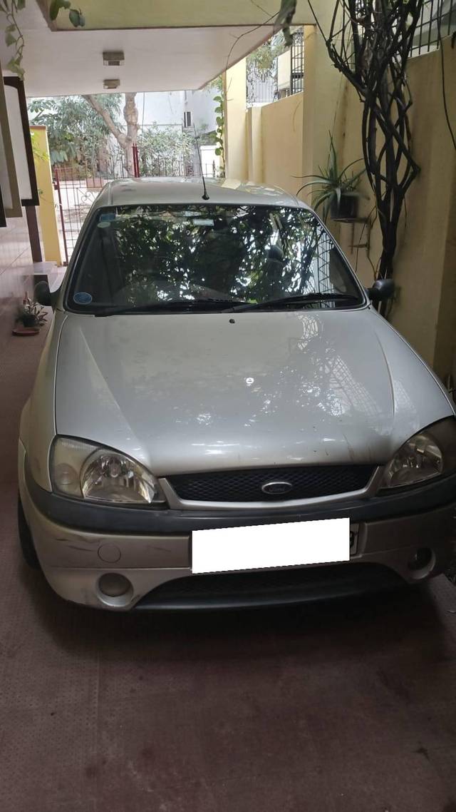 https://images10.gaadi.com/usedcar_image/4628442/original/processed_d13b9761-0aeb-4add-9b6c-ae8b54456bed.jpg?imwidth=6400